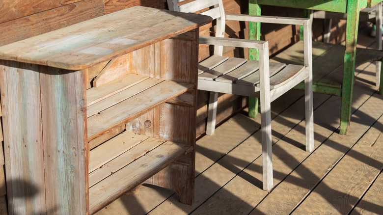 How to restore an old, worn-down shoe rack like new
