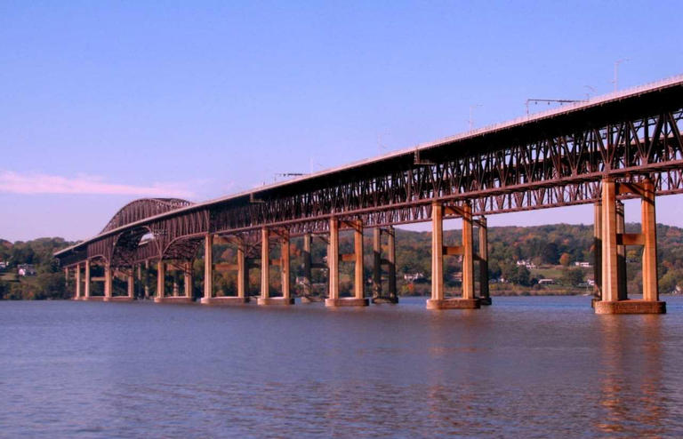 Body recovered after man jumps from Newburgh-Beacon Bridge (update)