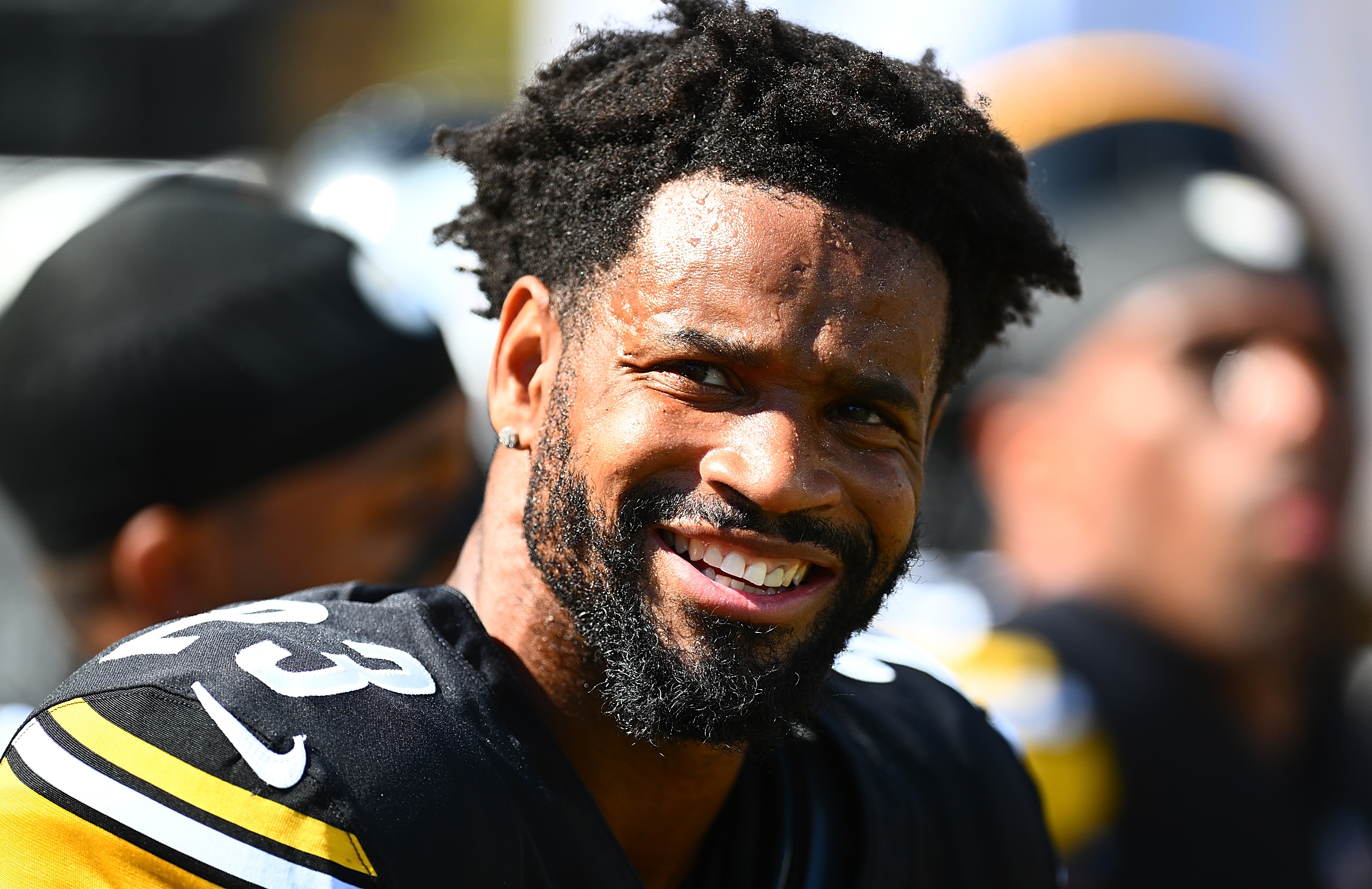 Long-time CB Darius Slay Jr. retiring after 13 seasons