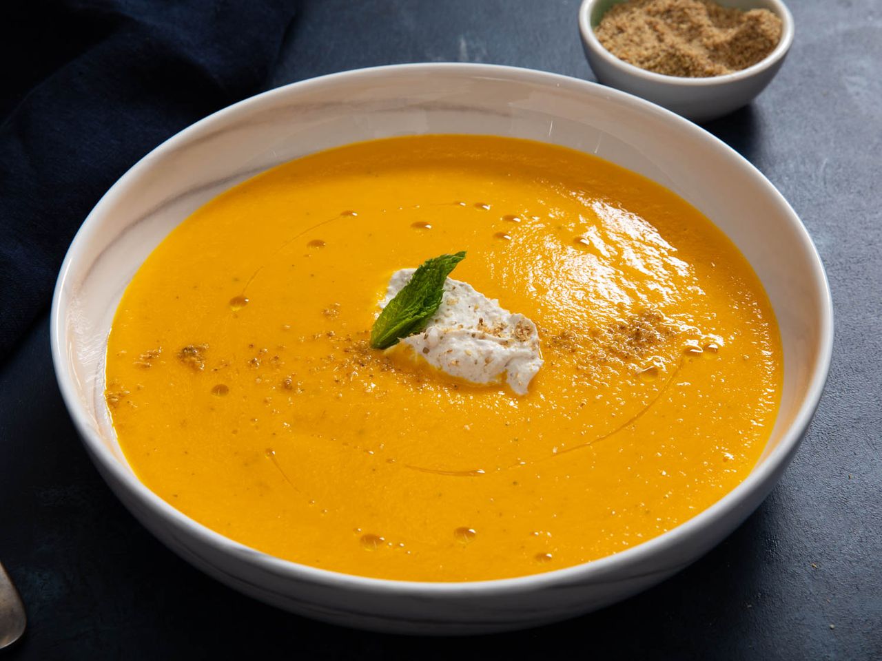 20190605-chilled-carrot-soup-dukkah-vicky-wasik-7