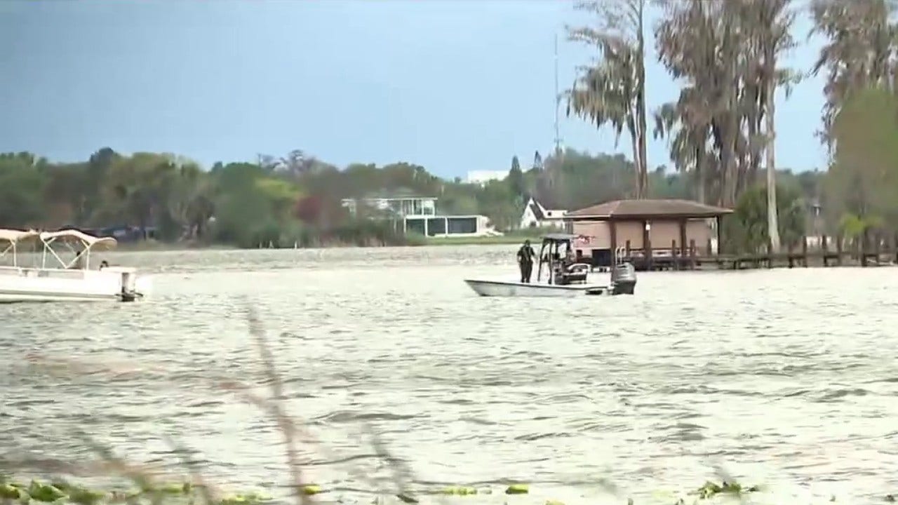 Body of teen found after canoe capsizes at Lake Jessamine, deputies say