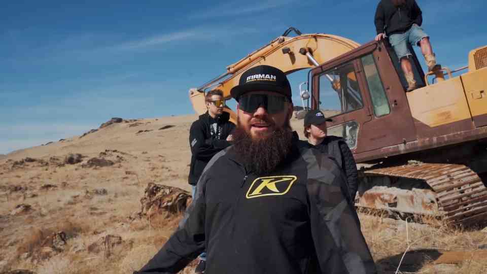 Buried in quicksand conditions - under government pressure