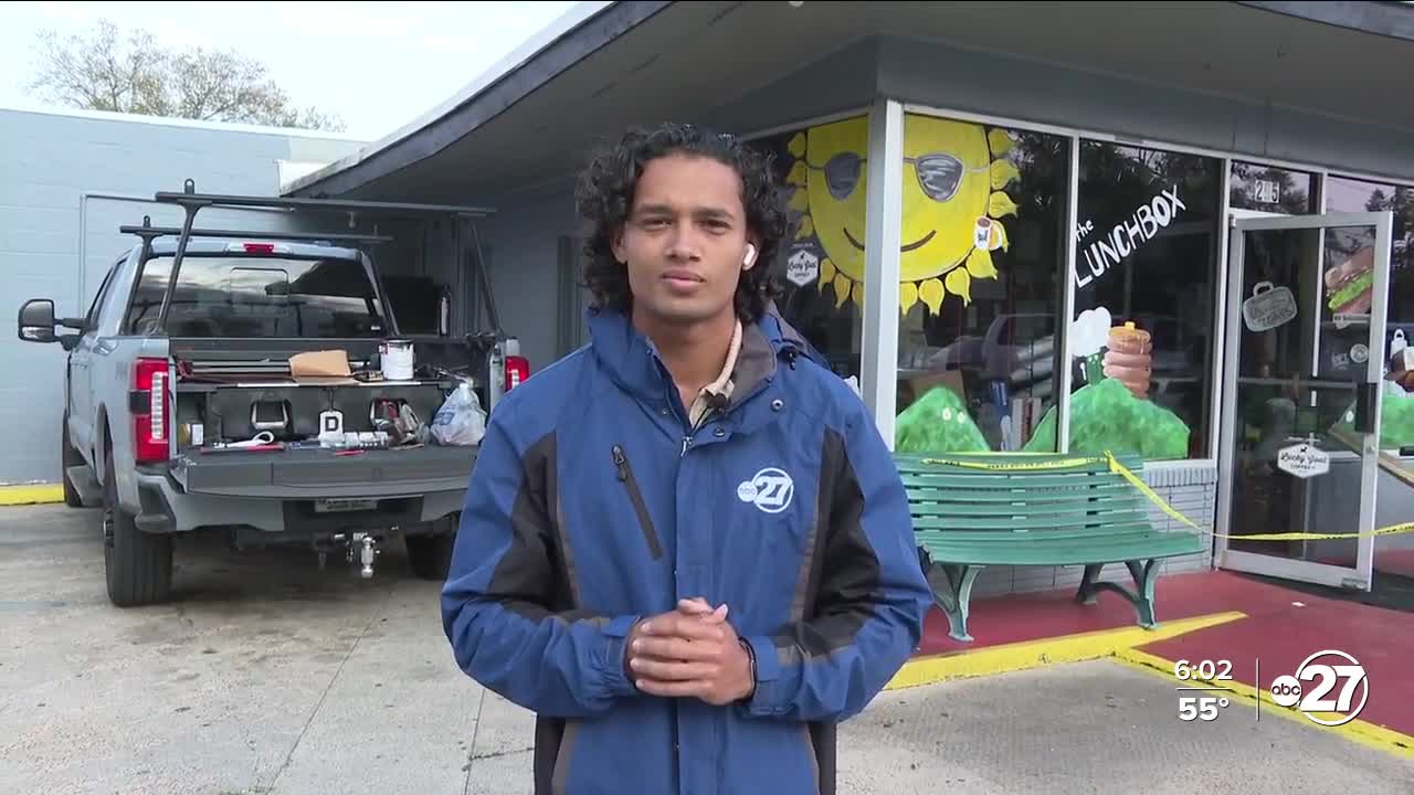 Driver loses control of car, crashes into local restaurant, injuring at ...