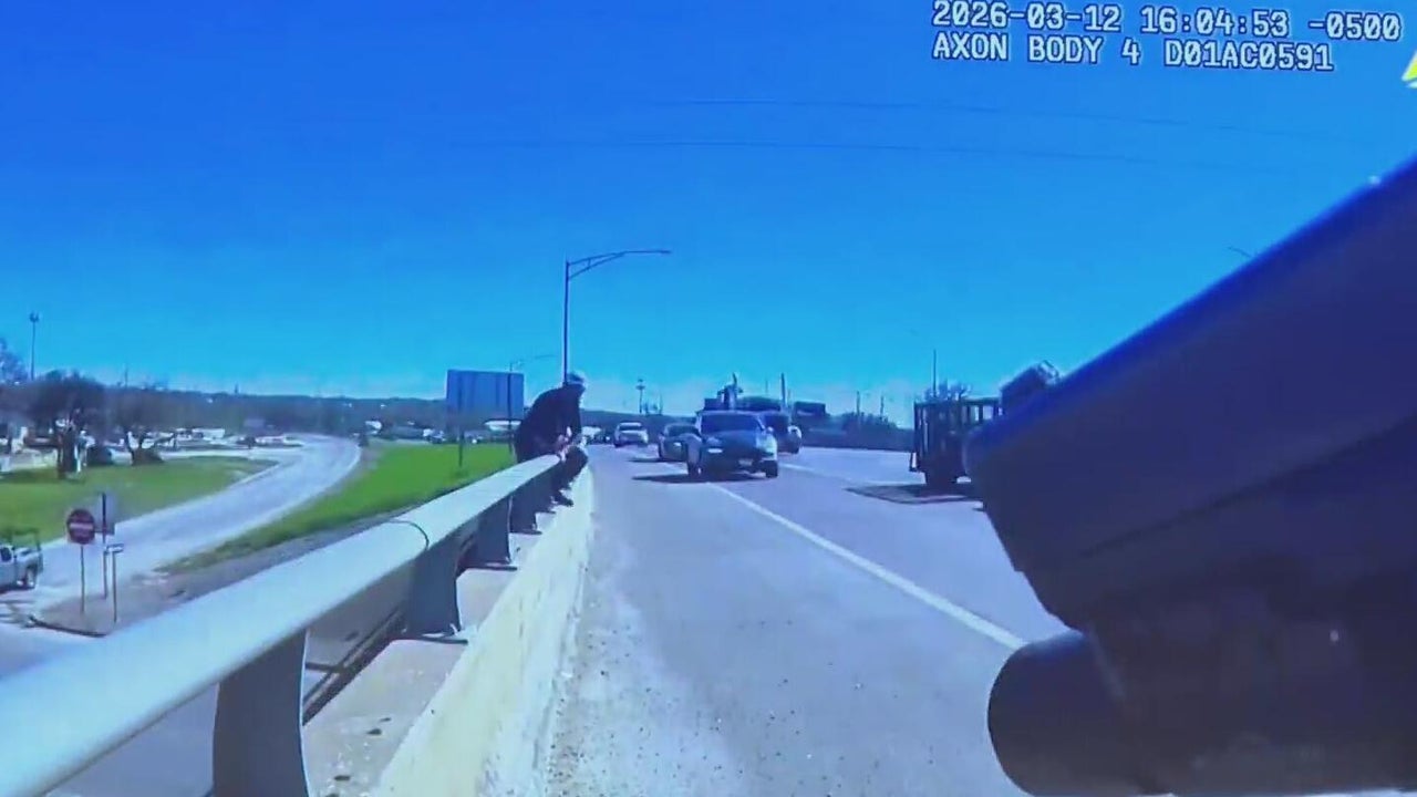 Fort Worth police release bodycam, say suspect charged officer before ...