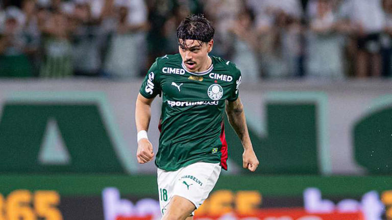 Meio-campista Mauricio se naturalizou porque avó paterna nasceu no Paraguai | Sports Press Photo/GettyImages