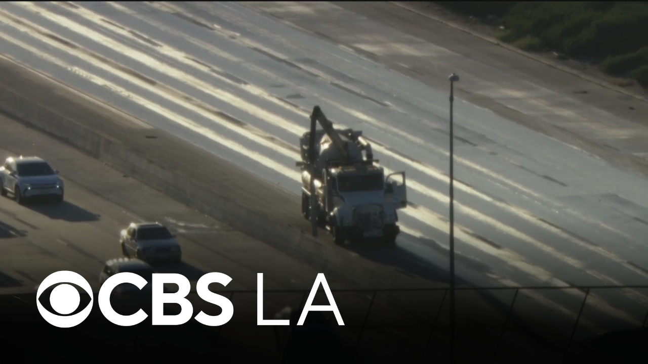 10 Freeway closed in Fontana after overturned big rig spills gallons of ...