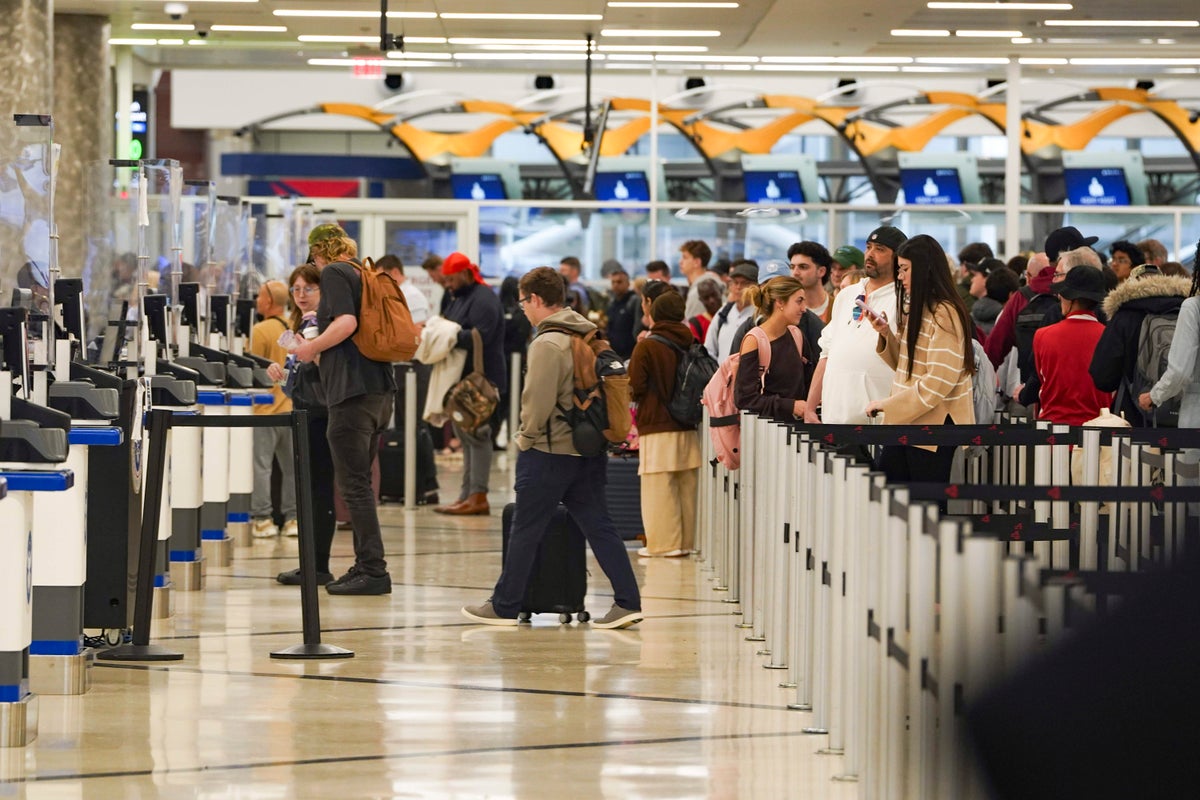 Thousands of flights canceled as storms sweep across US