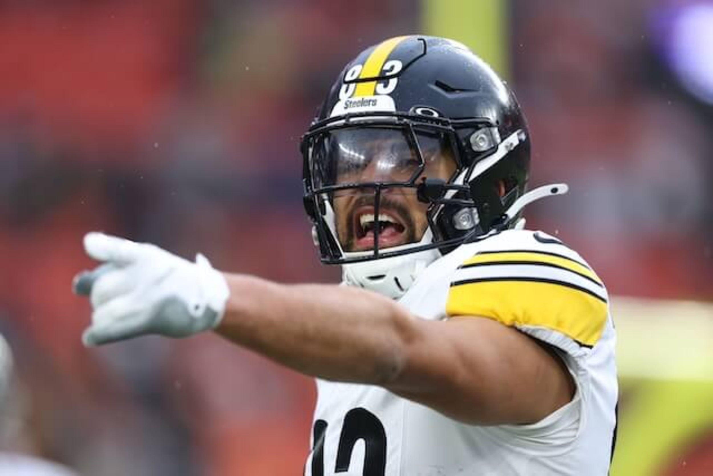 Raiders sign fullback Connor Heyward & wide receiver Dareke Young<br>