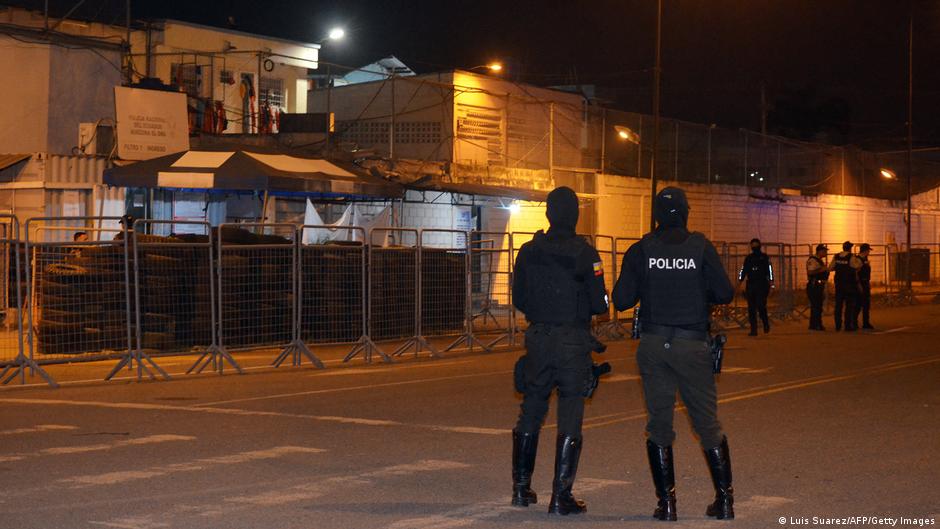 Más de 250 arrestos en Ecuador en primer día de toque de queda