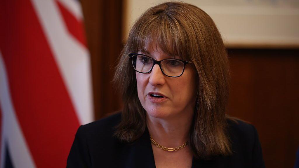 Reeves vows to stop UK tech from 'drifting abroad'