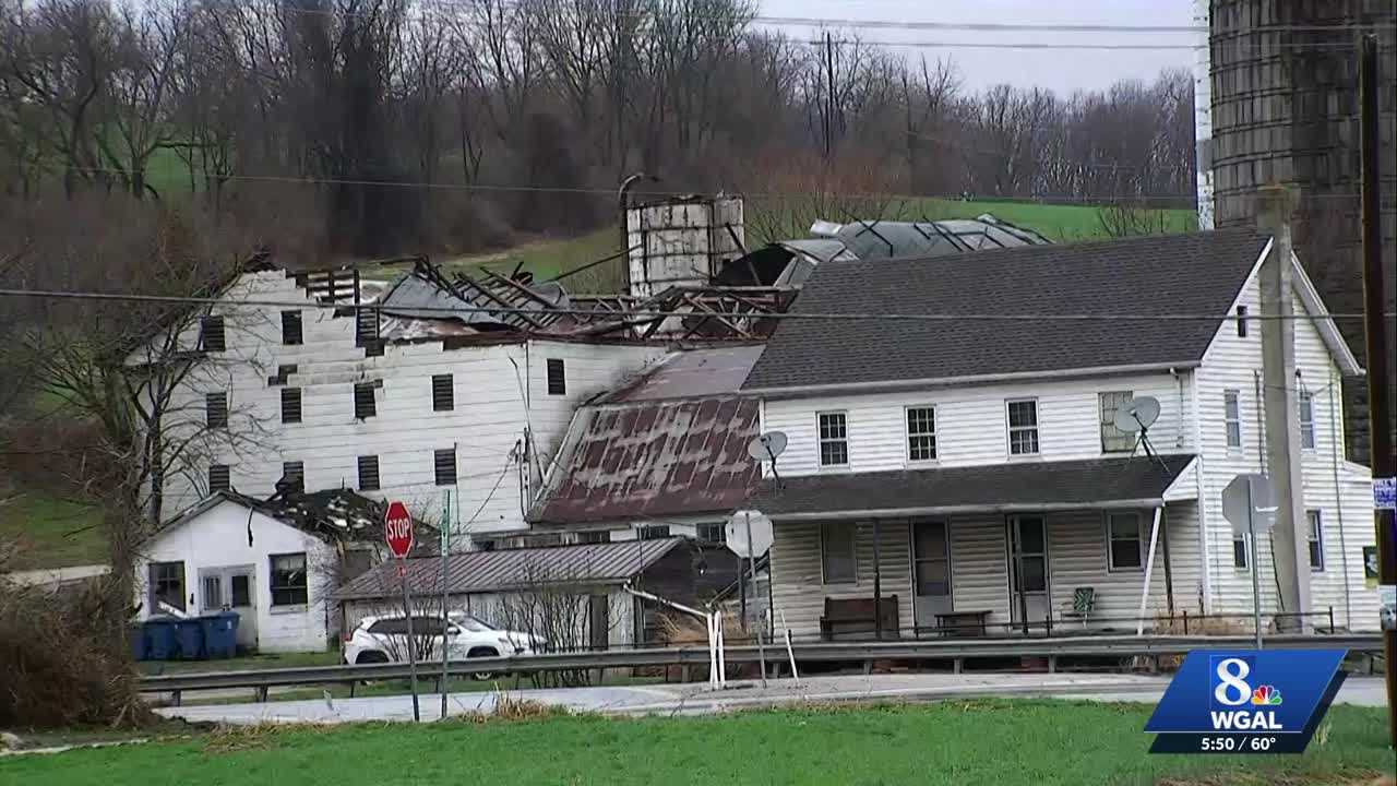 Barn roof collapses in York County