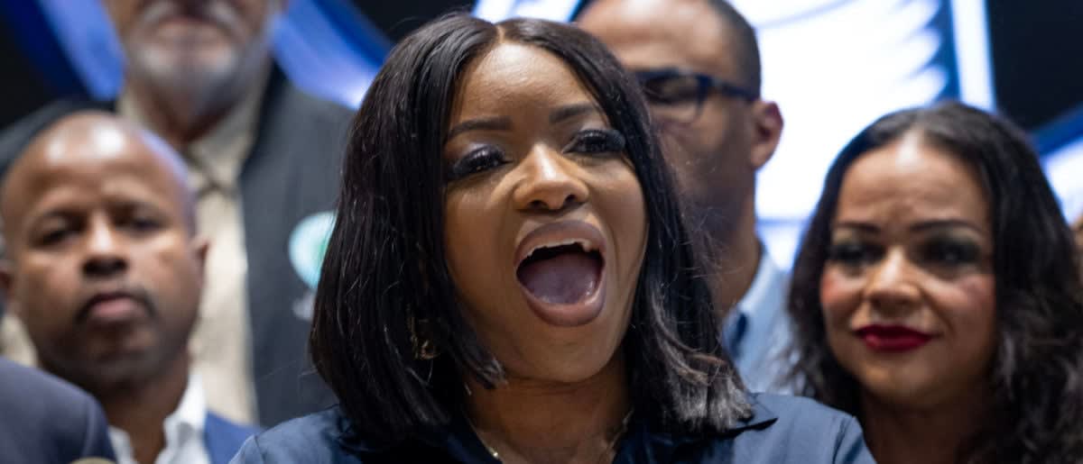 Jasmine Crockett says it’s ‘alarming’ gun-wielding fraudster ‘somehow’ made it on her security team despite vetting<br><br>