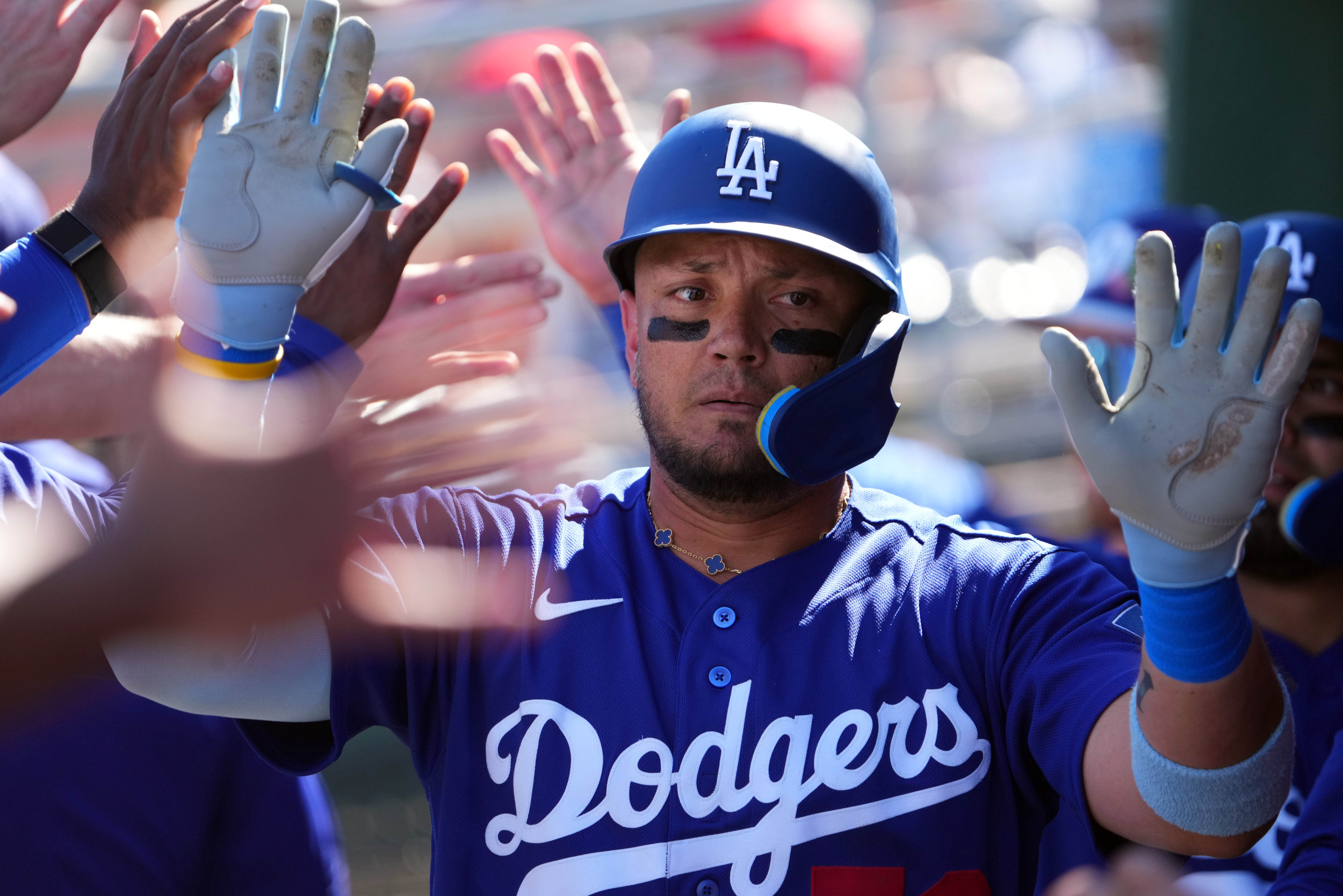 Dodgers playoff hero Miguel Rojas falls victim to crazy mistake by reporter<br><br>