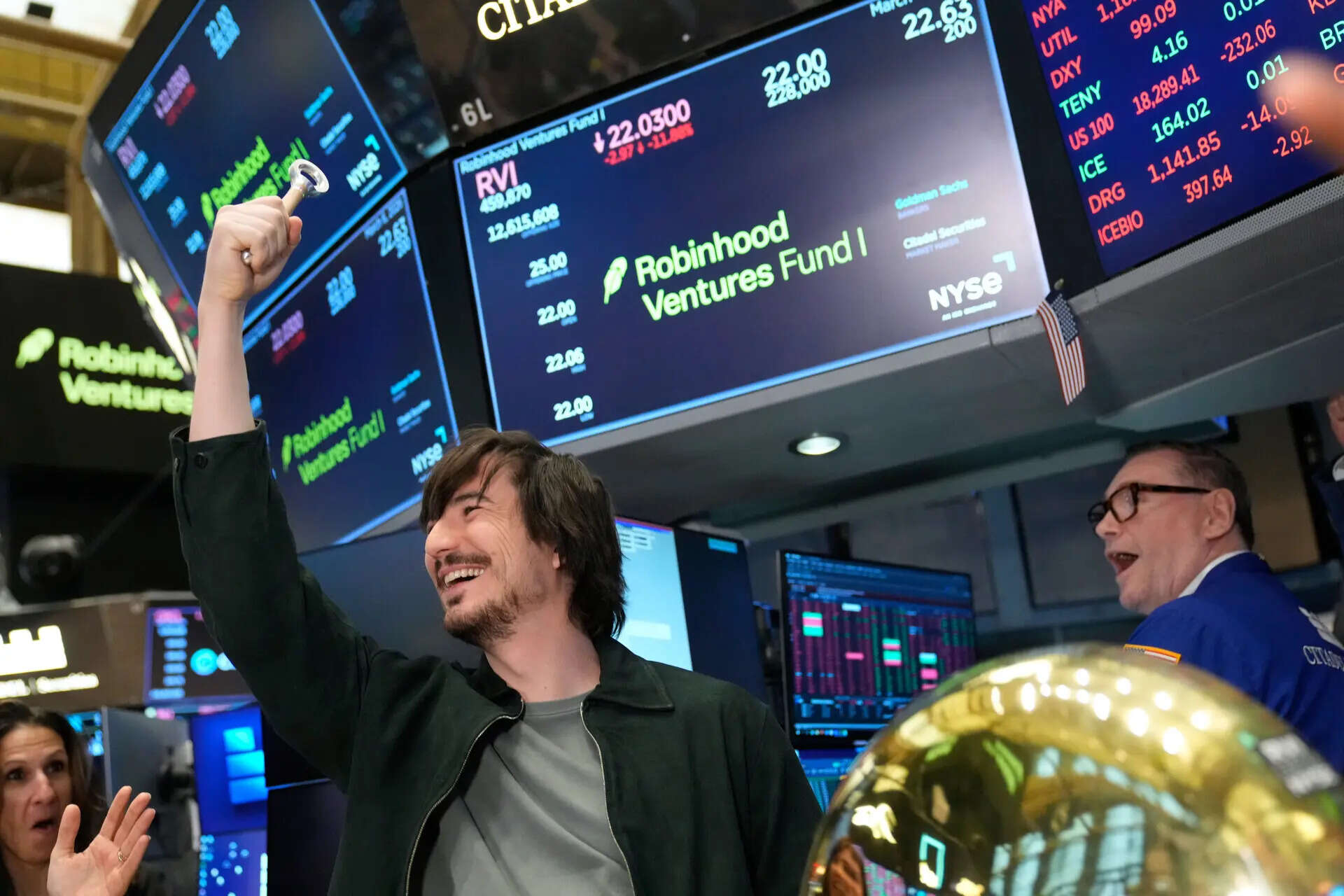 US stock market | Wall Street ends higher as traders return to AI stocks