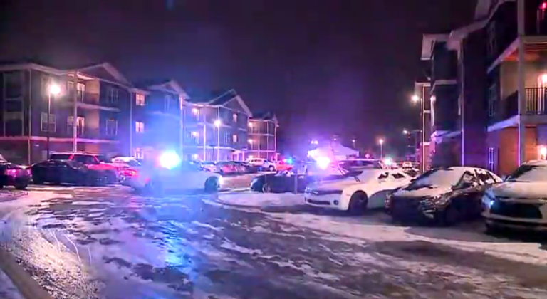 2 people injured in shooting on north side