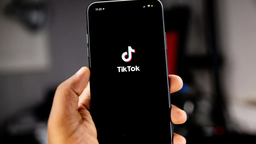 American TikTok investors forced to pay $10B to the US government—with Trump demanding the vig<br><br>