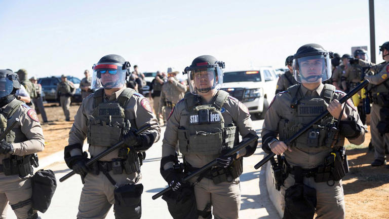 Soldier's death in ICE detention raises questions