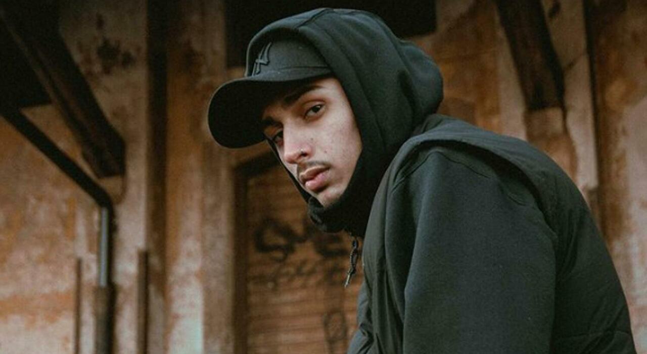 Rapper Baby Gang arrestato ancora, porto abusivo di armi e rapina ...