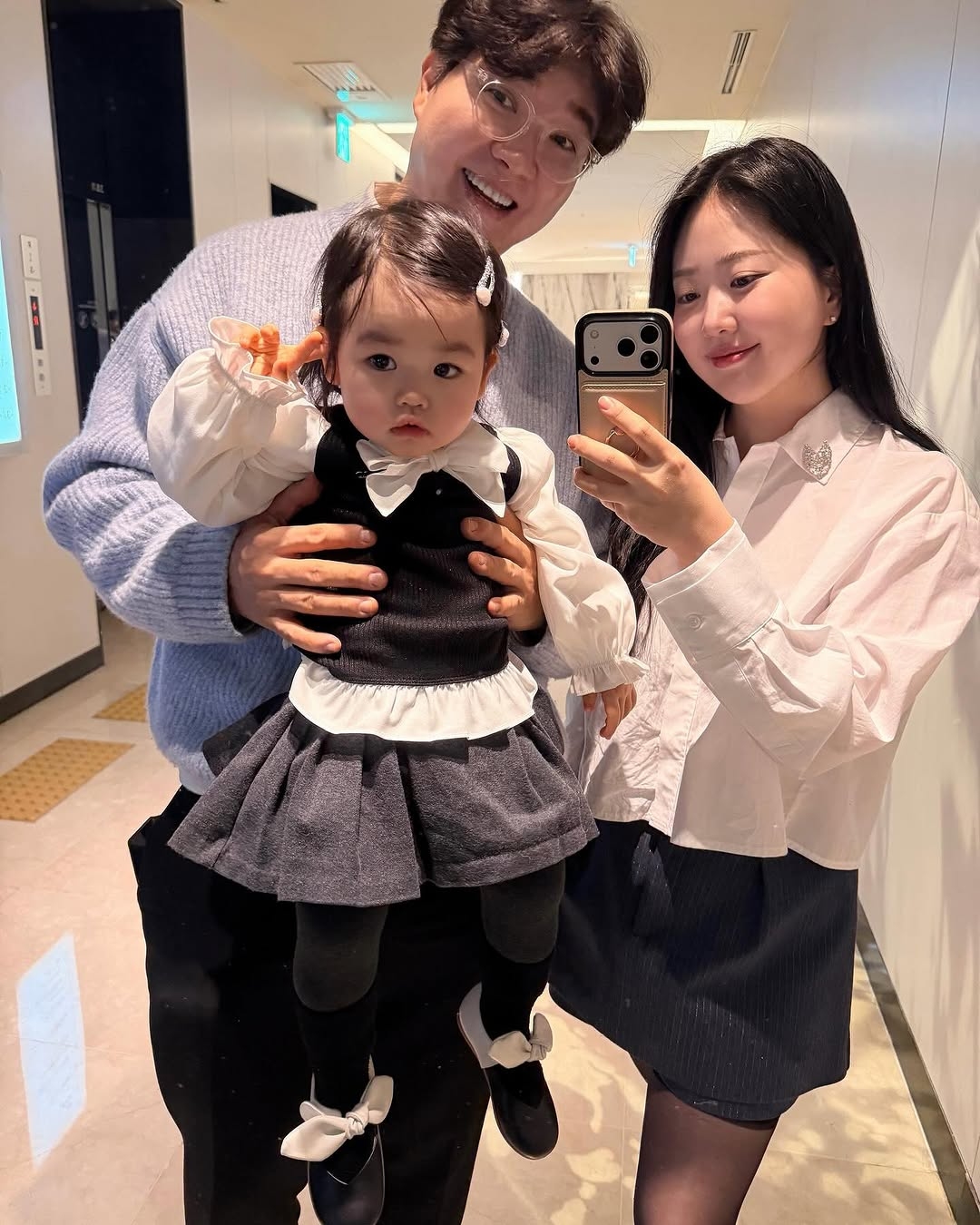 Sao nhí Hàn Quốc đắt show quảng cáo dù mới 15 tháng tuổi