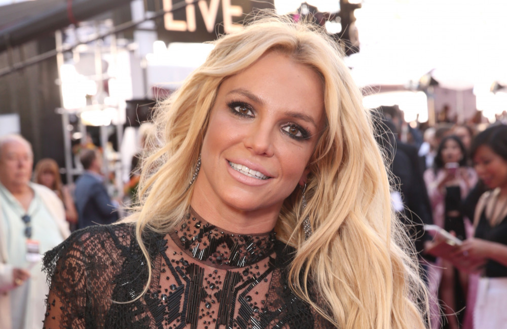 Britney Spears apavorada após prisão; polícia investiga medicamento encontrado