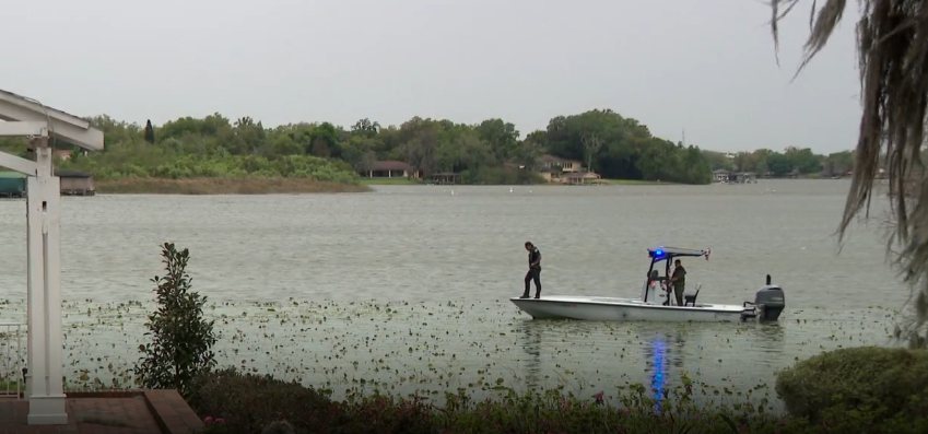 Teen found dead after canoe capsizes on Central Florida lake