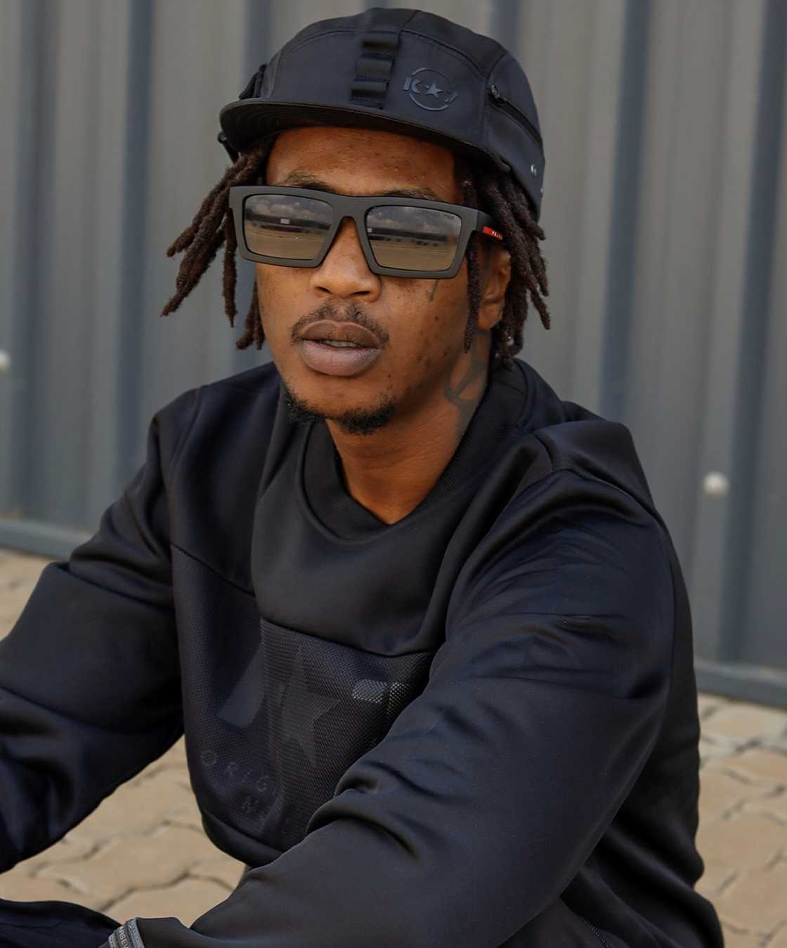 Why was rapper Emtee crying? Here's all you need to know