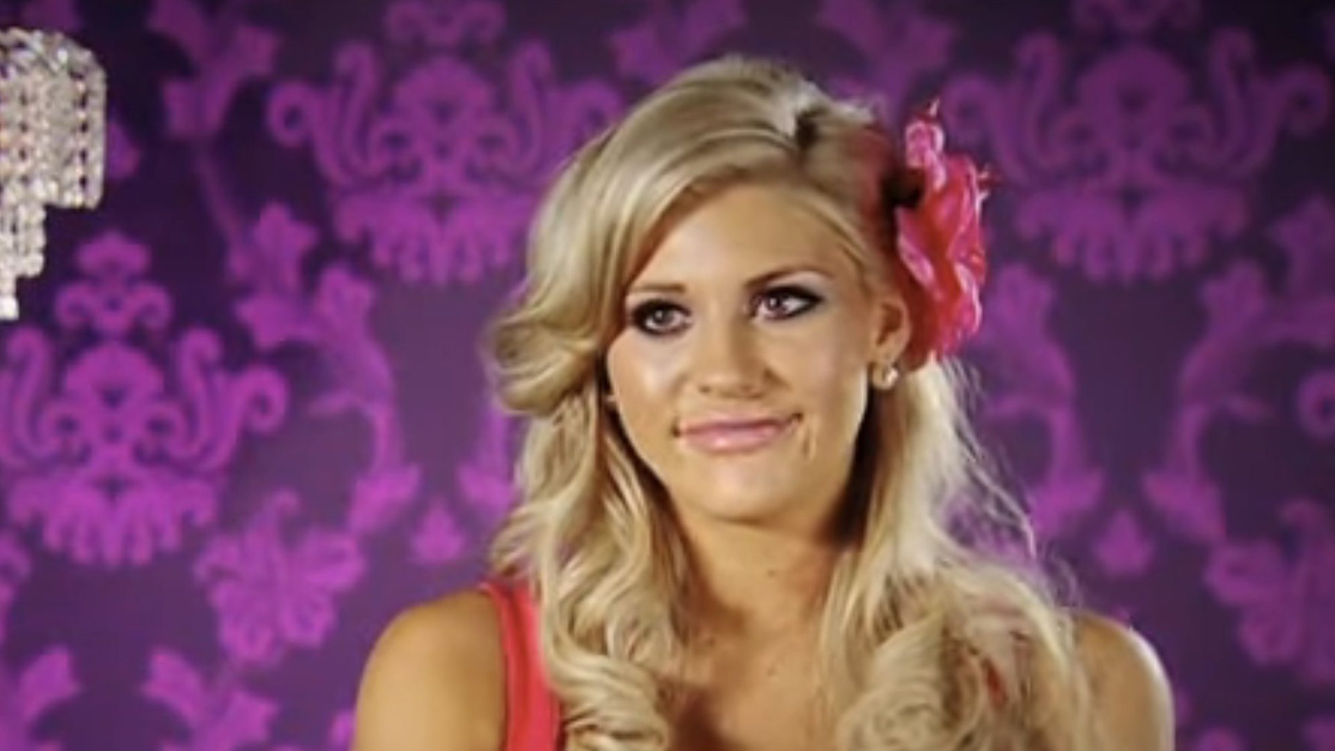 'Beauty and the Geek' star gives birth in prison after 'beheading ...