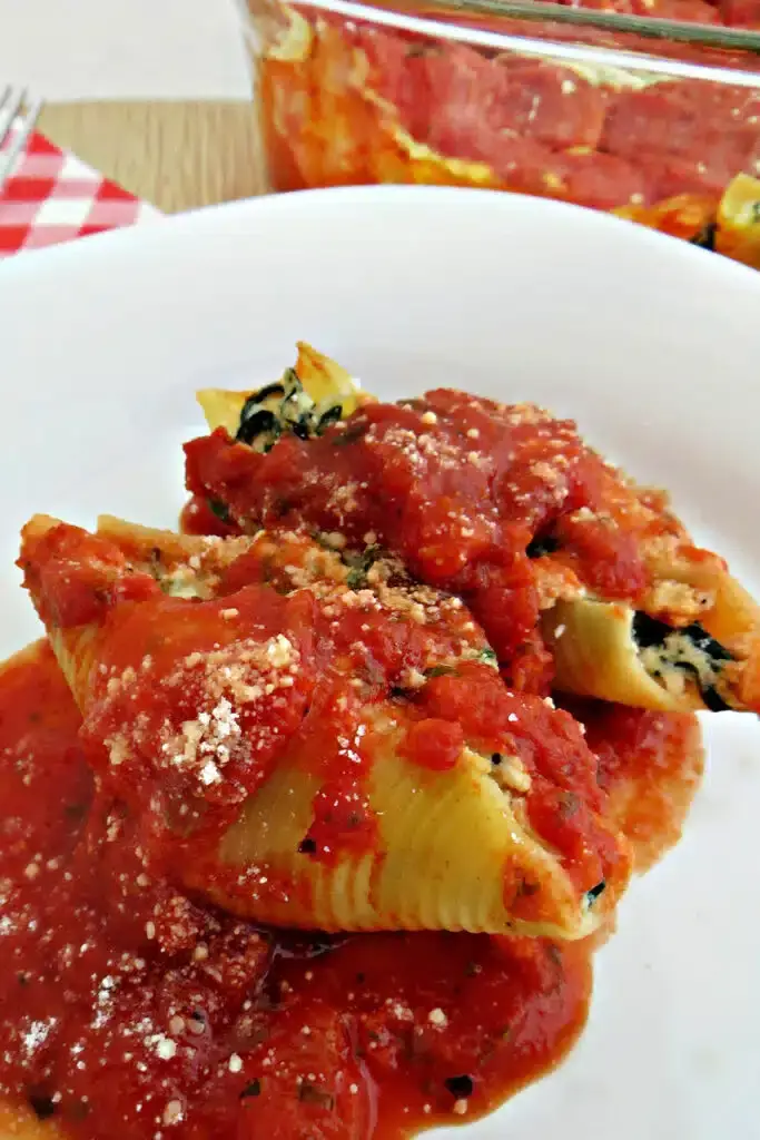 Baked spinach & ricotta stuffed shells