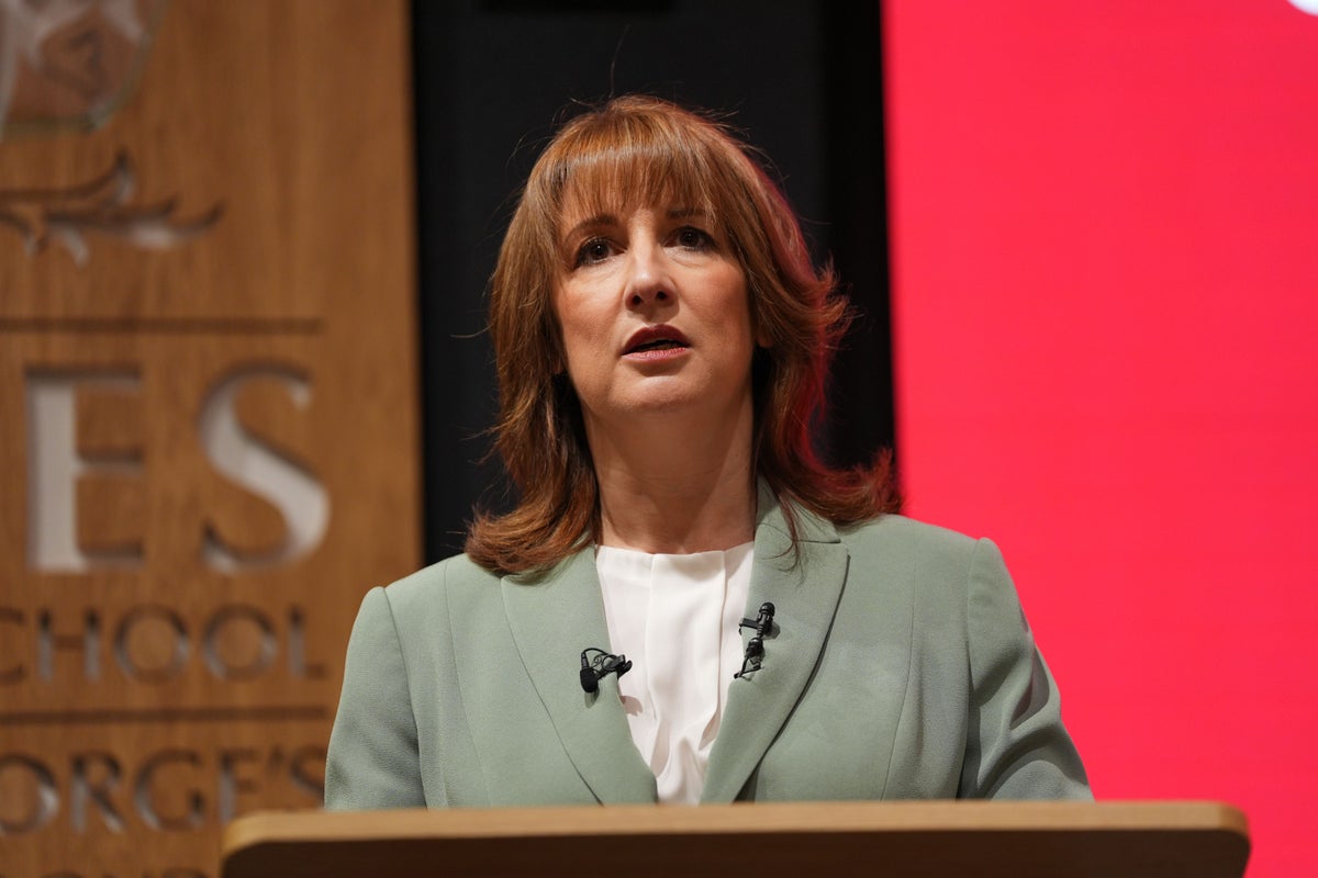 Rachel Reeves sets out plan for UK to align with more rules set in Brussels