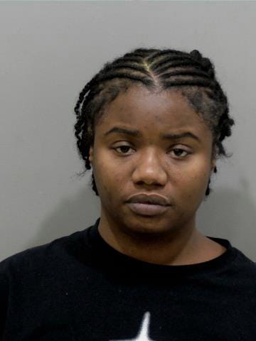 2 accused in fatal Detroit stabbing of man with broken bottle charged