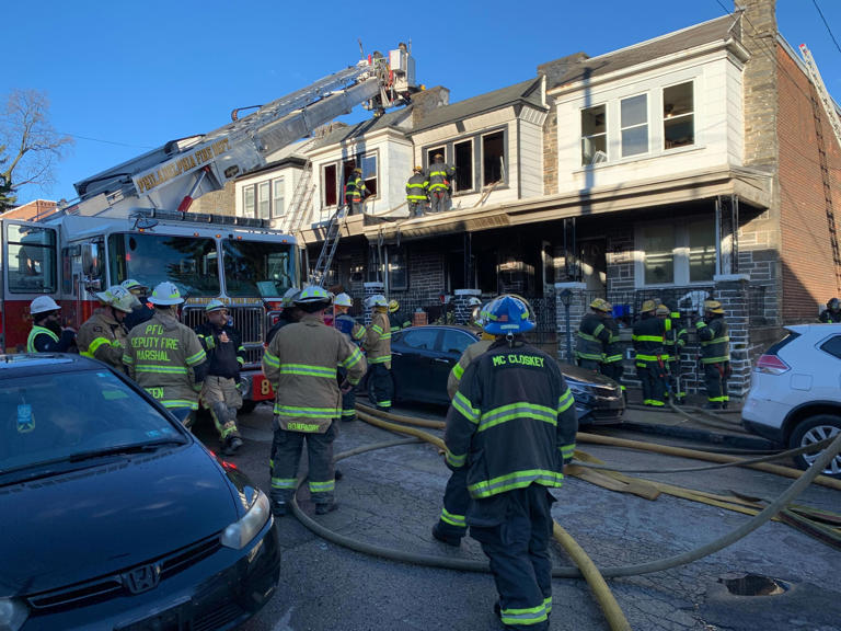 4 people, including 2 firefighters, injured in Northeast Philadelphia ...