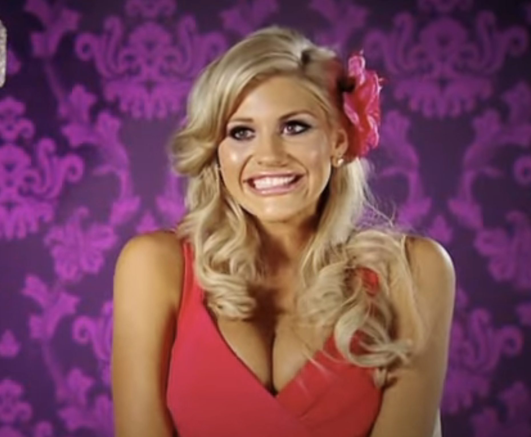 'Beauty and the Geek' star gives birth in prison after 'beheading ...