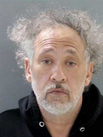 2 accused in fatal Detroit stabbing of man with broken bottle charged
