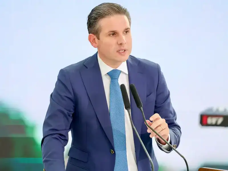 Vorcaro relatou que Motta ficou em sua mansão até às 3h e queria "saber de tudo no detalhe"