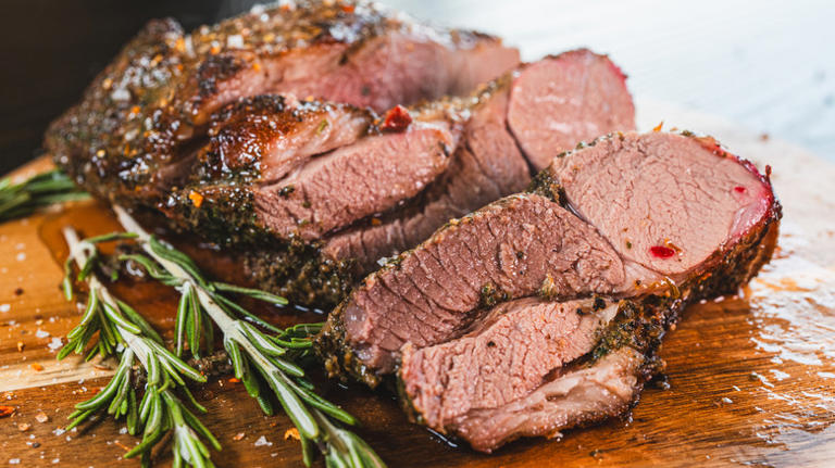 How long to cook a lamb roast for perfectly tender meat
