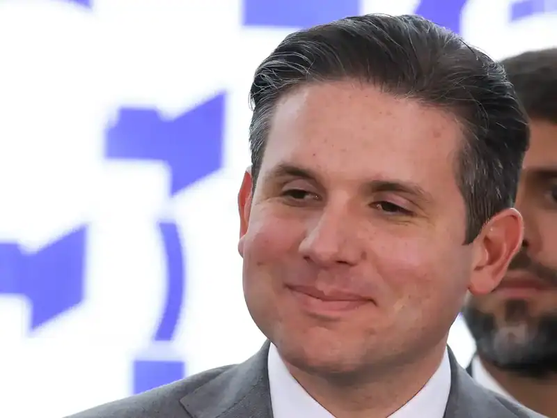 Vorcaro relatou que Motta ficou em sua mansão até às 3h e queria "saber de tudo no detalhe"