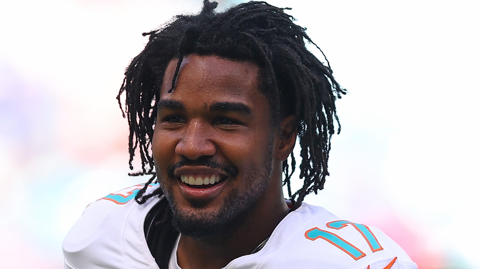 New Broncos star Jaylen Waddle shares fitting update after trade