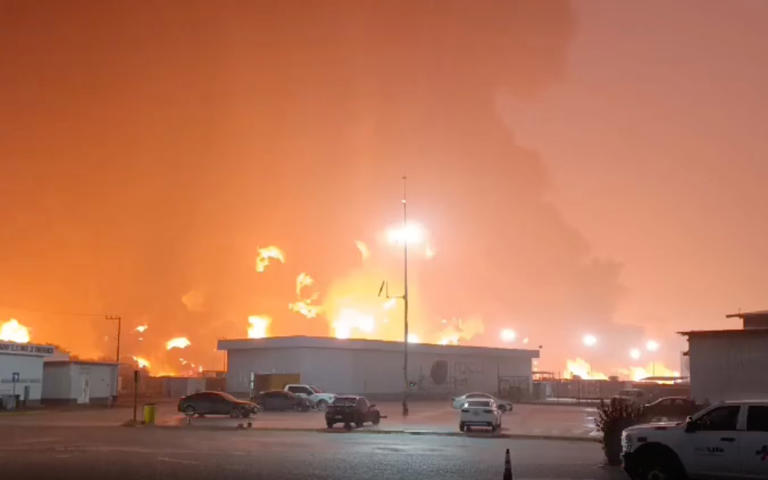 Confirman cinco muertos por explosión en barda de Dos Bocas