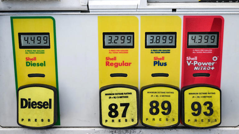 Gas prices surge in US, Canada as Iran war disrupts oil supply