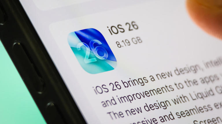 5 of Reddit's funniest iOS 26 roasts (and 5 fixes for the issues that ...