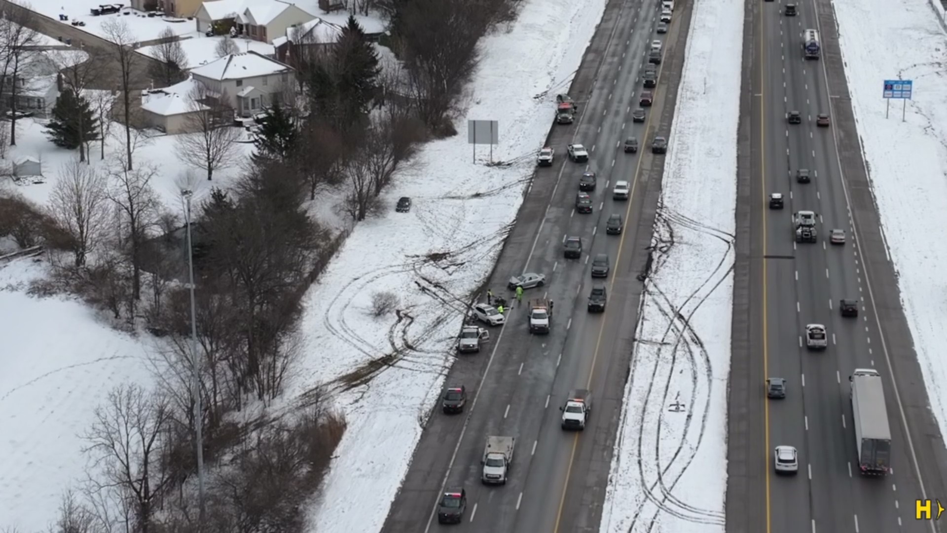 One lane reopens on I-77 North in Summit County after 23-vehicle crash ...