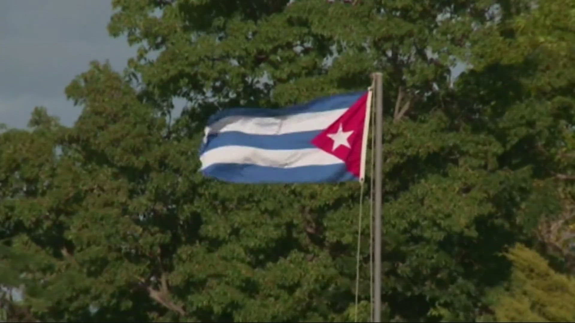 Cuban officials report an island-wide blackout as Trump declares he can ...