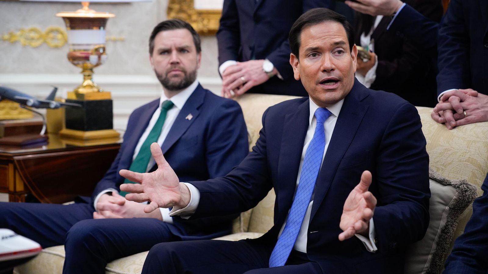 Marco Rubio considera que los cambios anunciados por Cuba no son ...