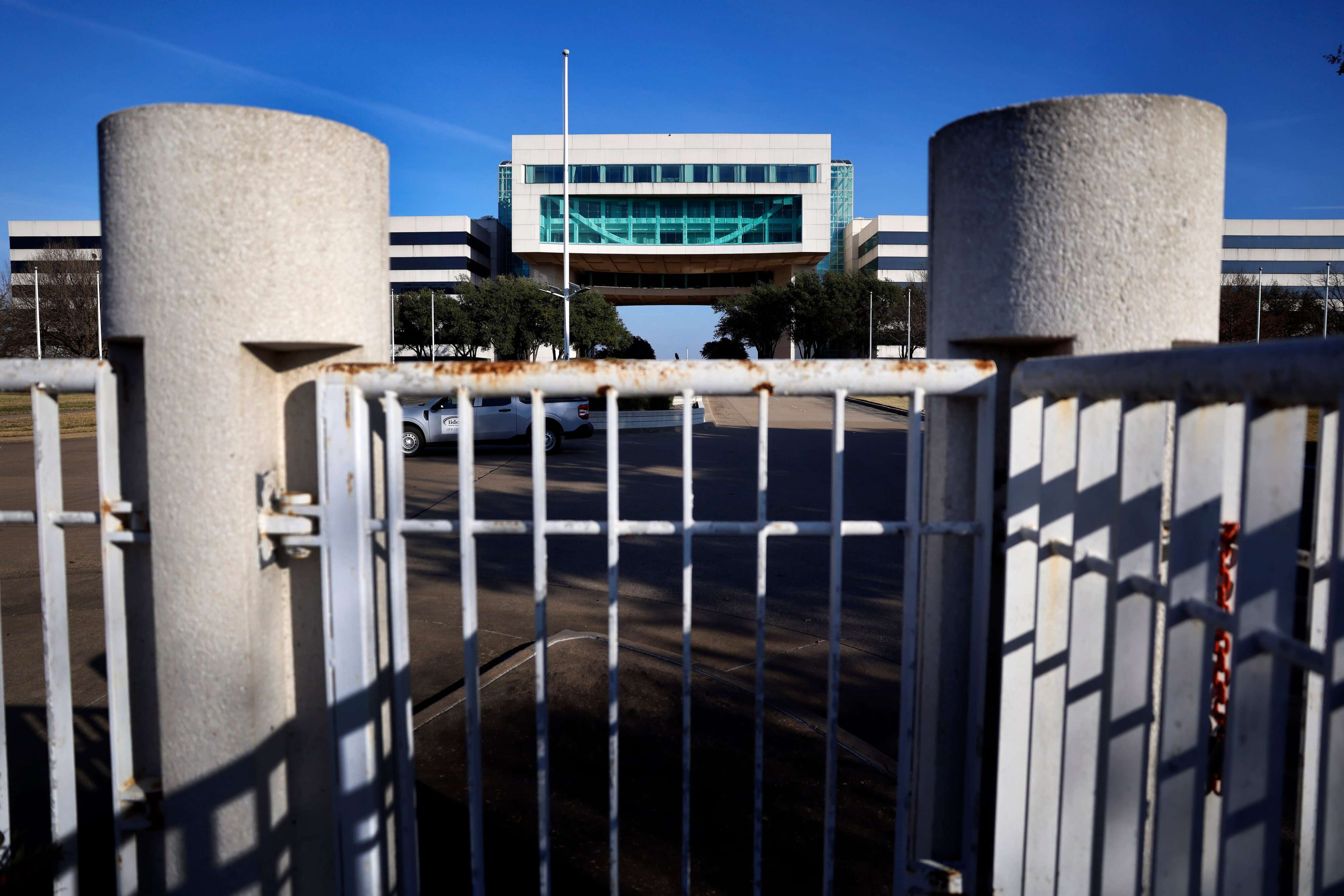 Documents offer early peek at AT&T’s planned HQ campus