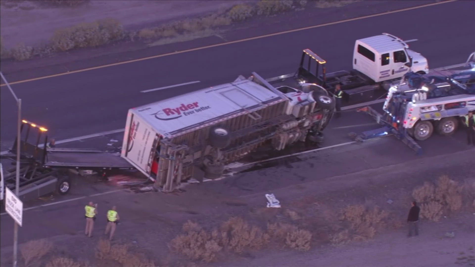 Overturned semi on I-10 in Chandler leaves 1 injured