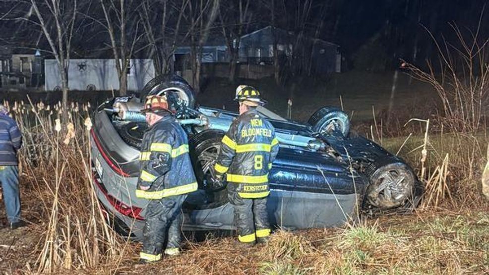 Crash in Perry County leaves driver trapped in overturned vehicle