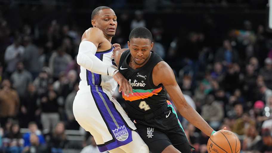 Kings list 7 players on injury report for Spurs game