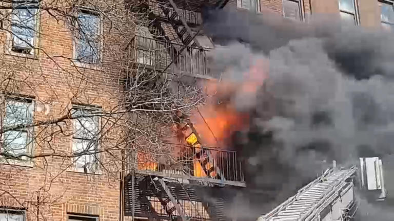 15 people injured in apartment building fire in Kingsbridge, the Bronx