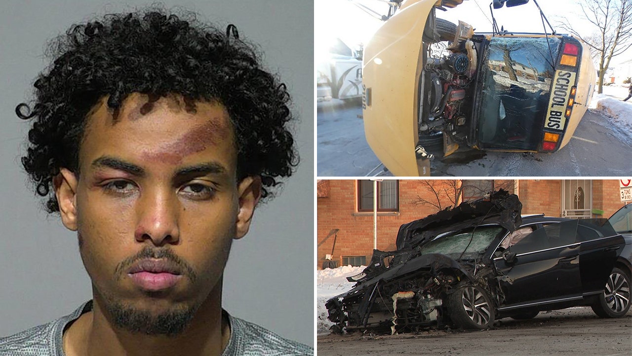 Car crashes into school bus; Milwaukee man reaches plea deal