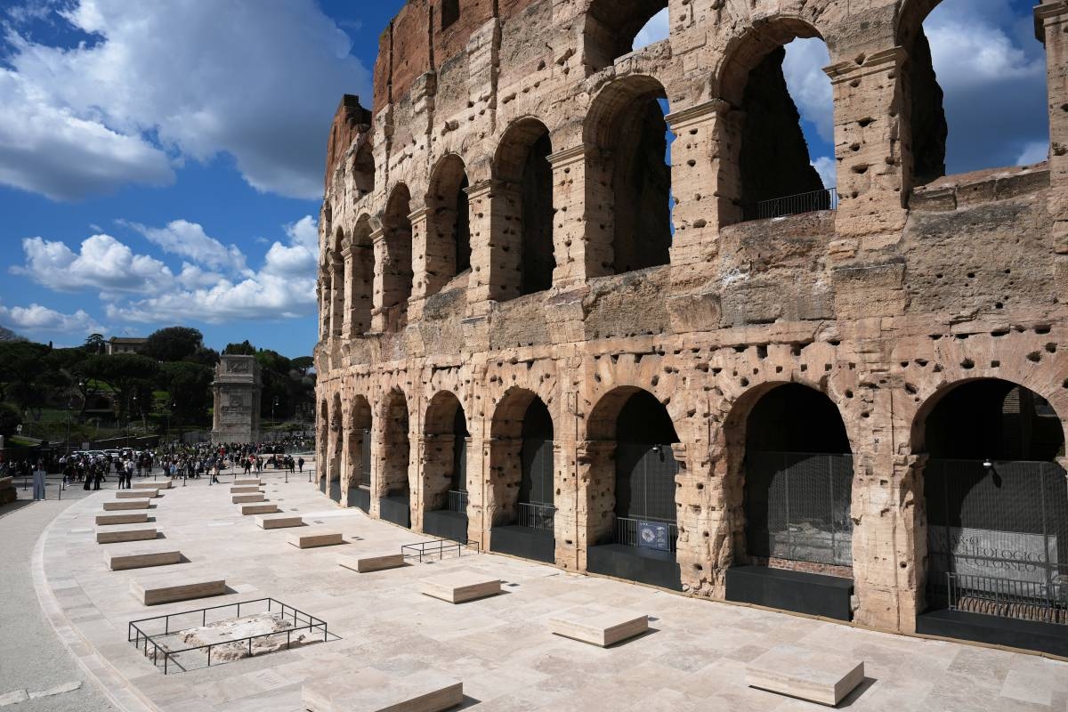 Rome's Colosseum gets a fresh look that recreates the footprints of ...